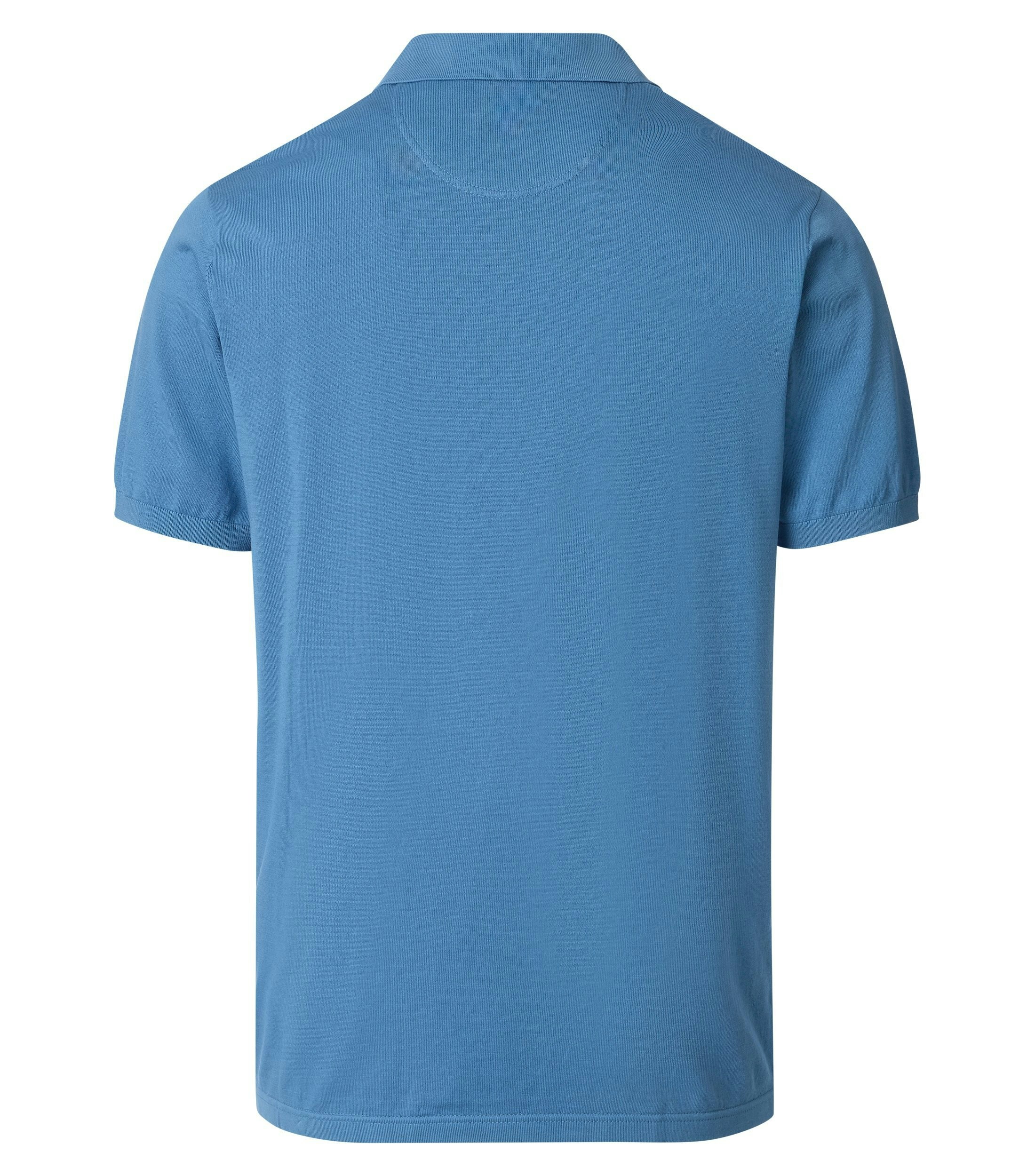 Ein Polo-Shirt im uni Muster in der Farbe Blau