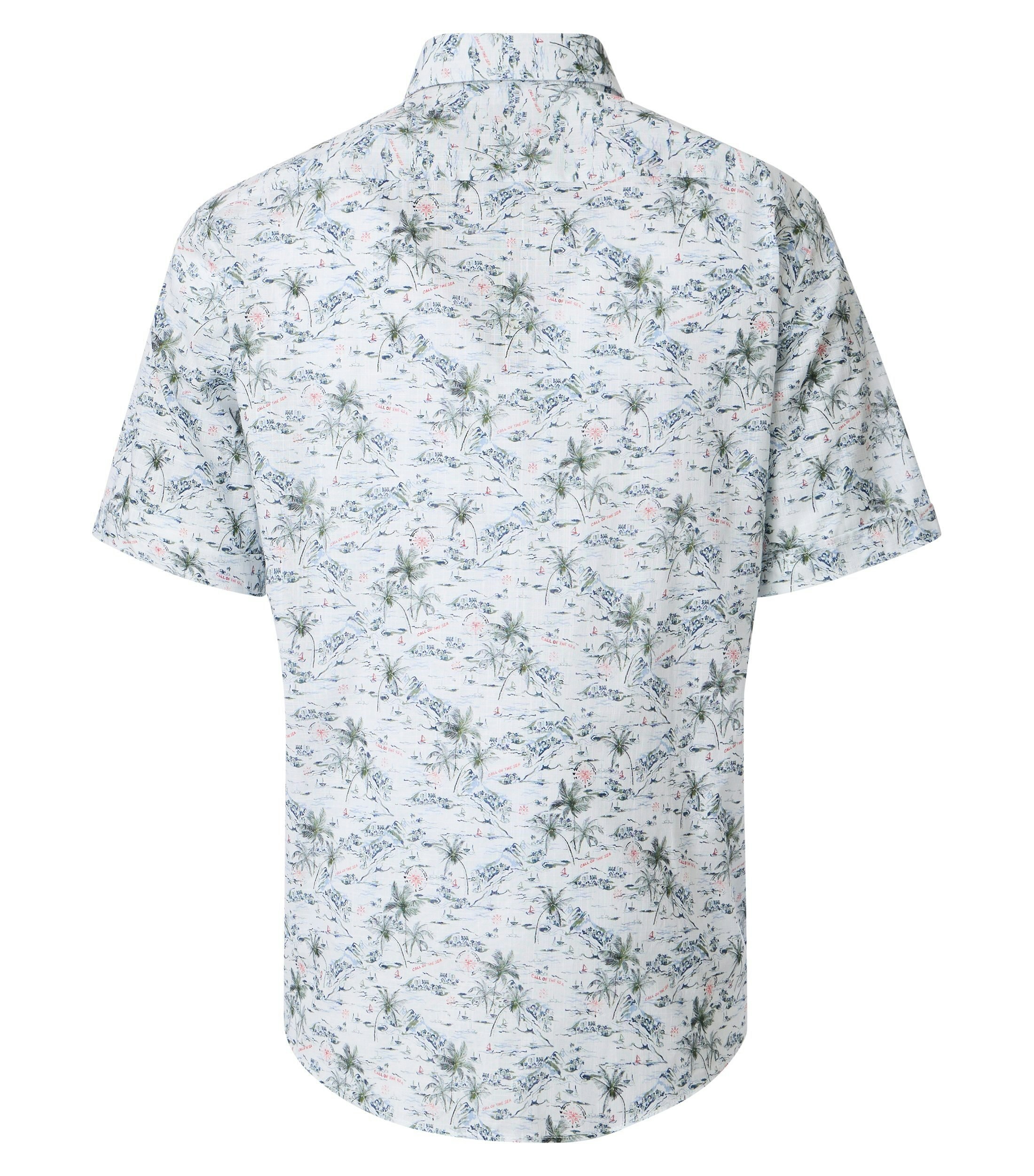 Ein Freizeithemd im Print Muster in der Farbe Grün