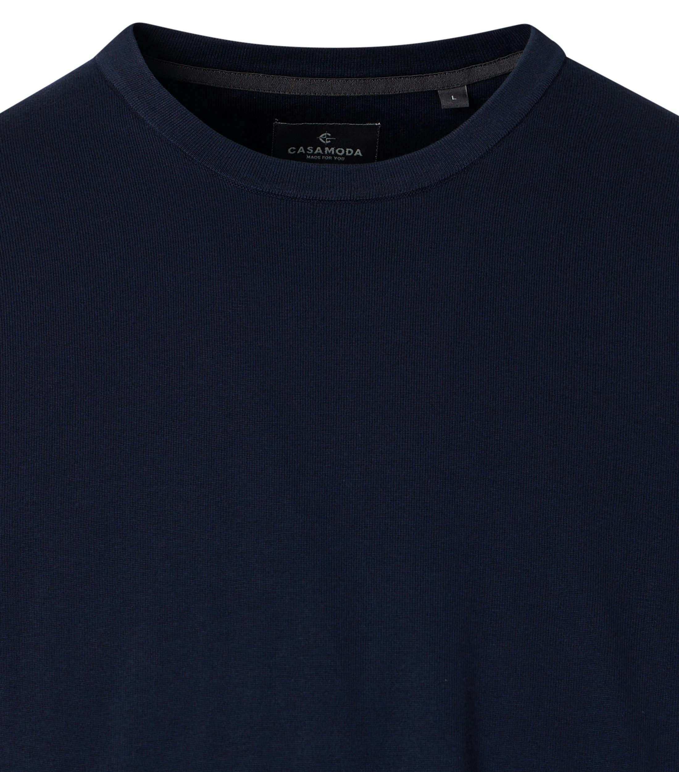 Ein T-Shirt im uni Muster in der Farbe Dunkelblau