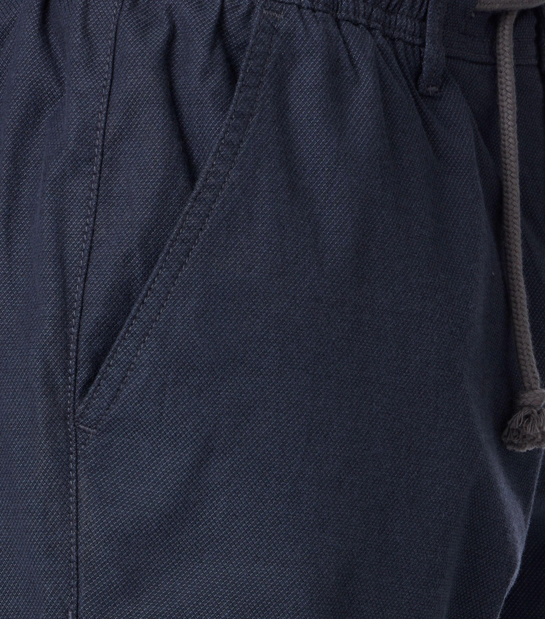 Shorts im unifarbenen Design in der Farbe Dunkelblau