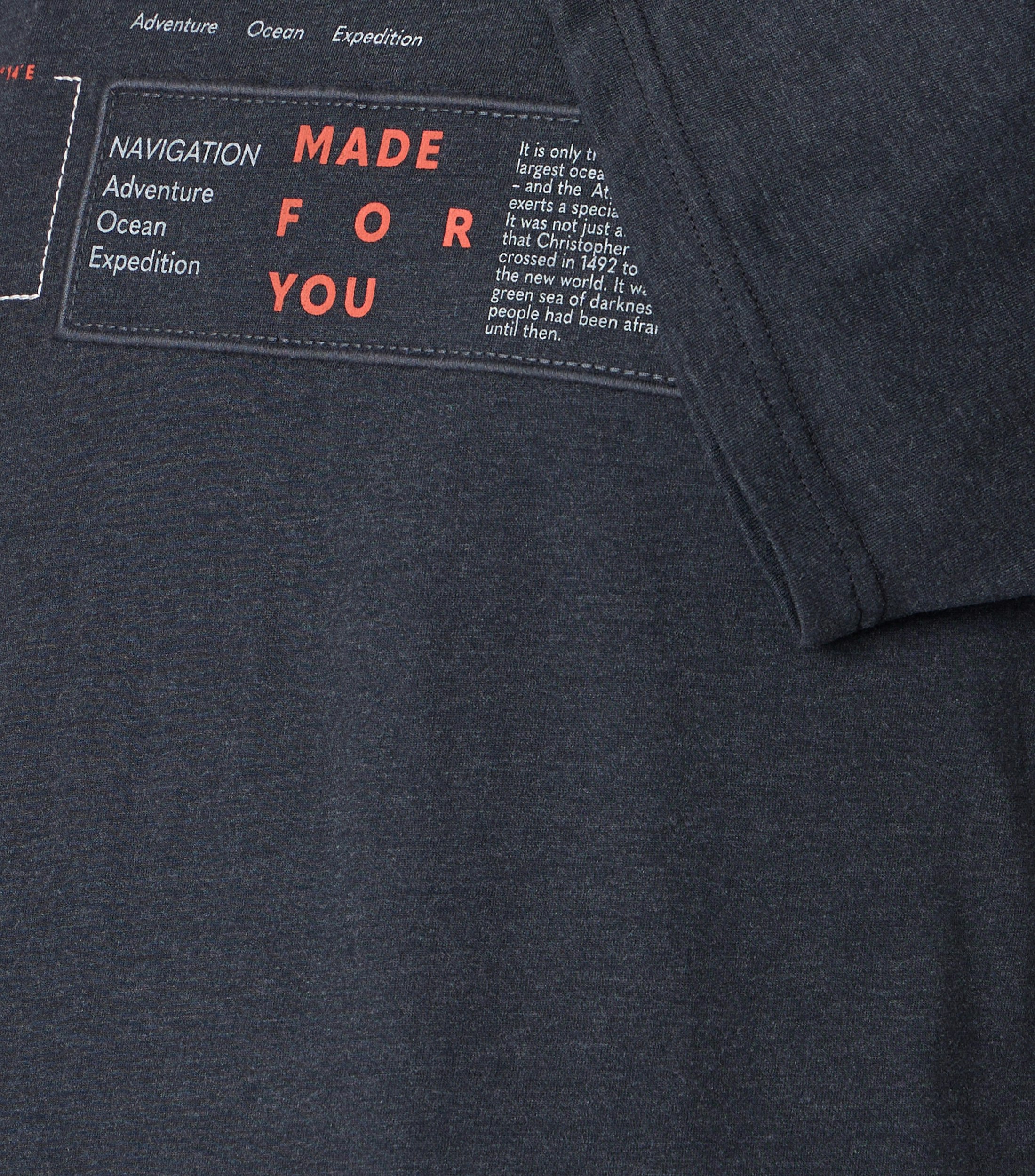 T-Shirt im unifarbenen Design in der Farbe Hellblau