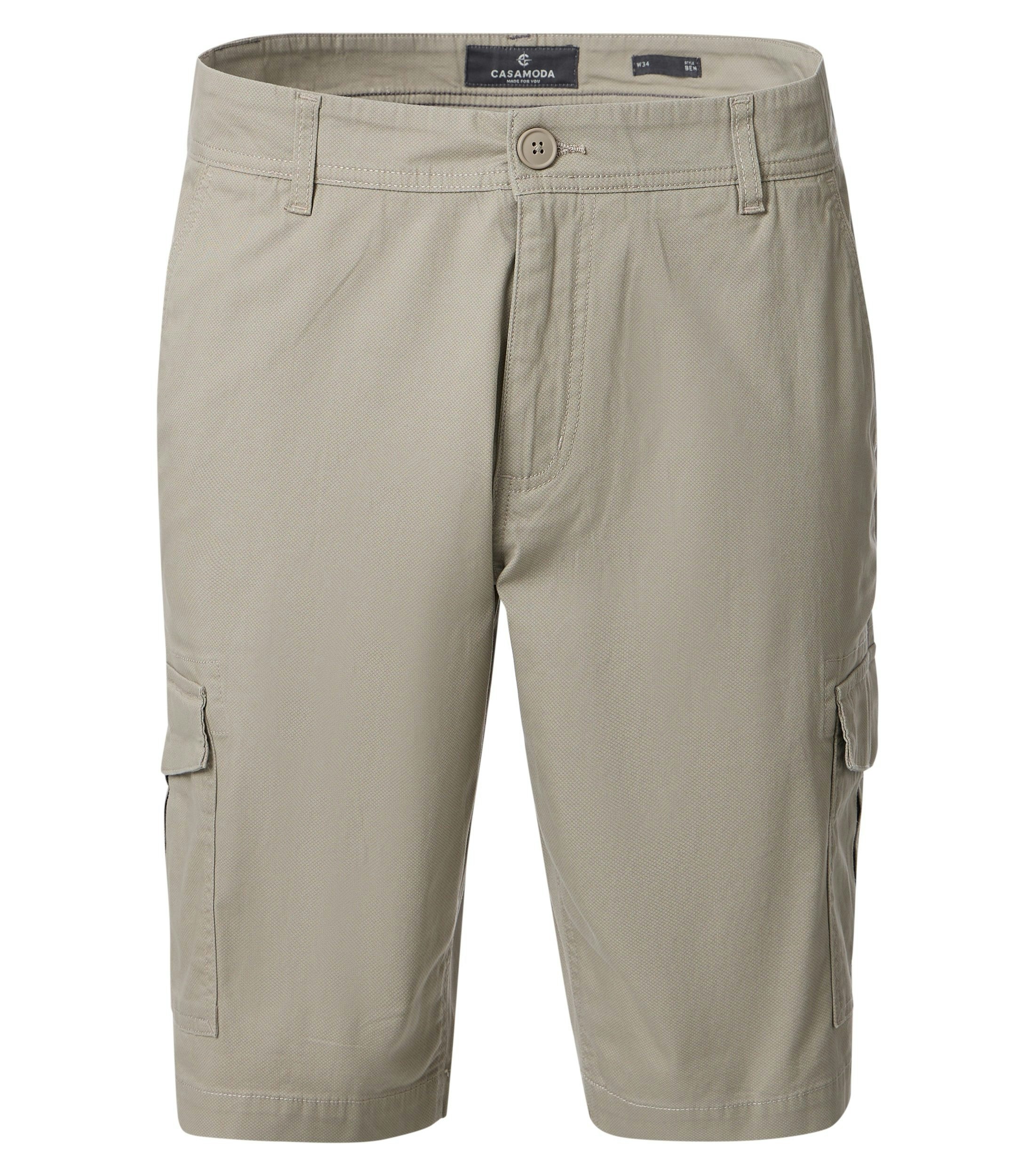 Shorts im unifarbenen Design in der Farbe Beige