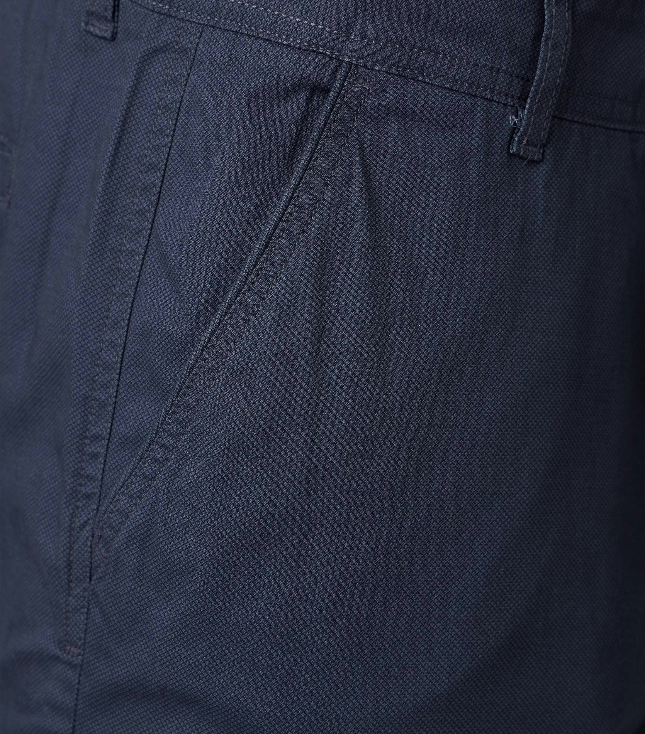 Shorts im unifarbenen Design in der Farbe Dunkelblau