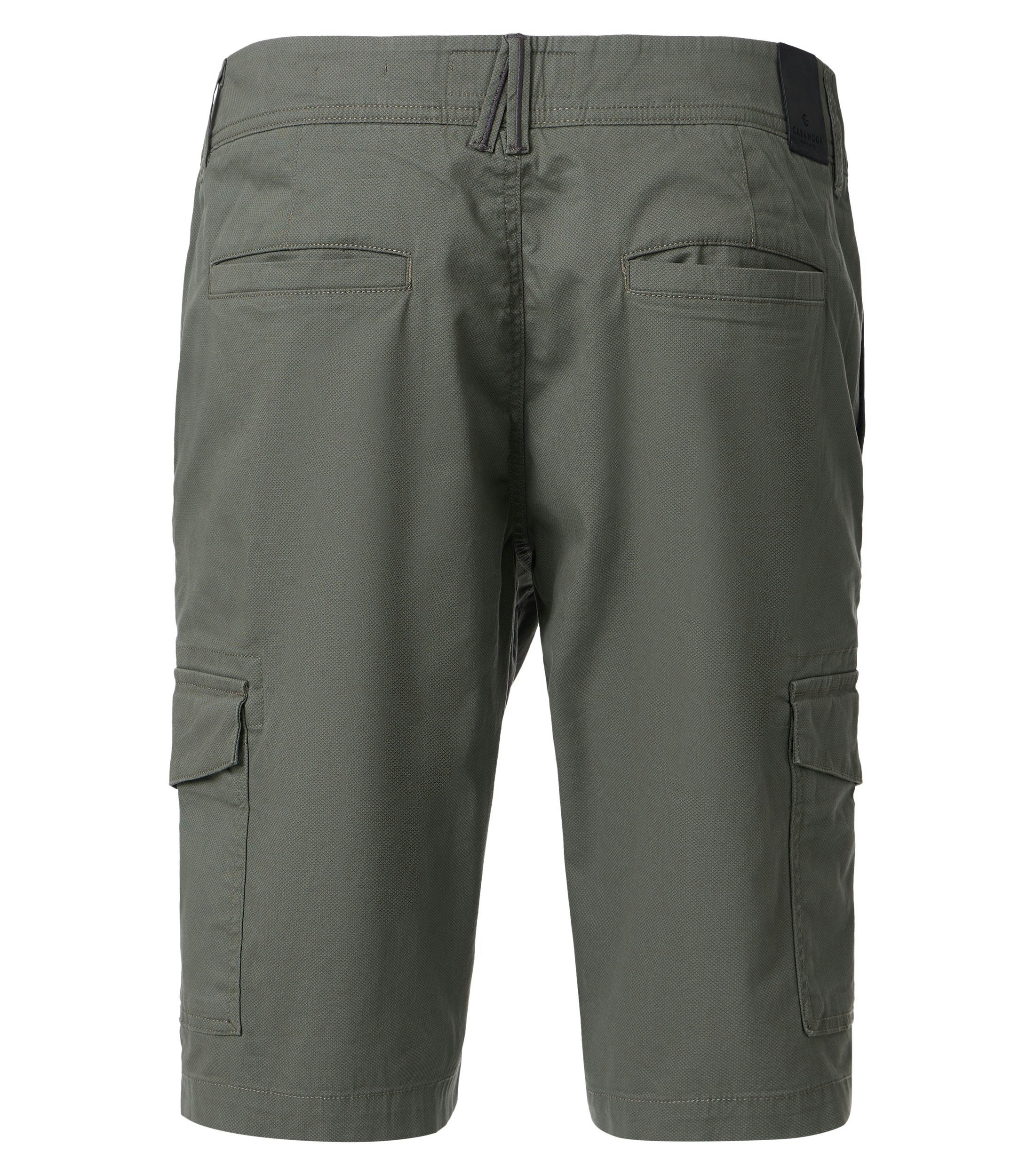 Shorts im unifarbenen Design in der Farbe Dunkelgrün