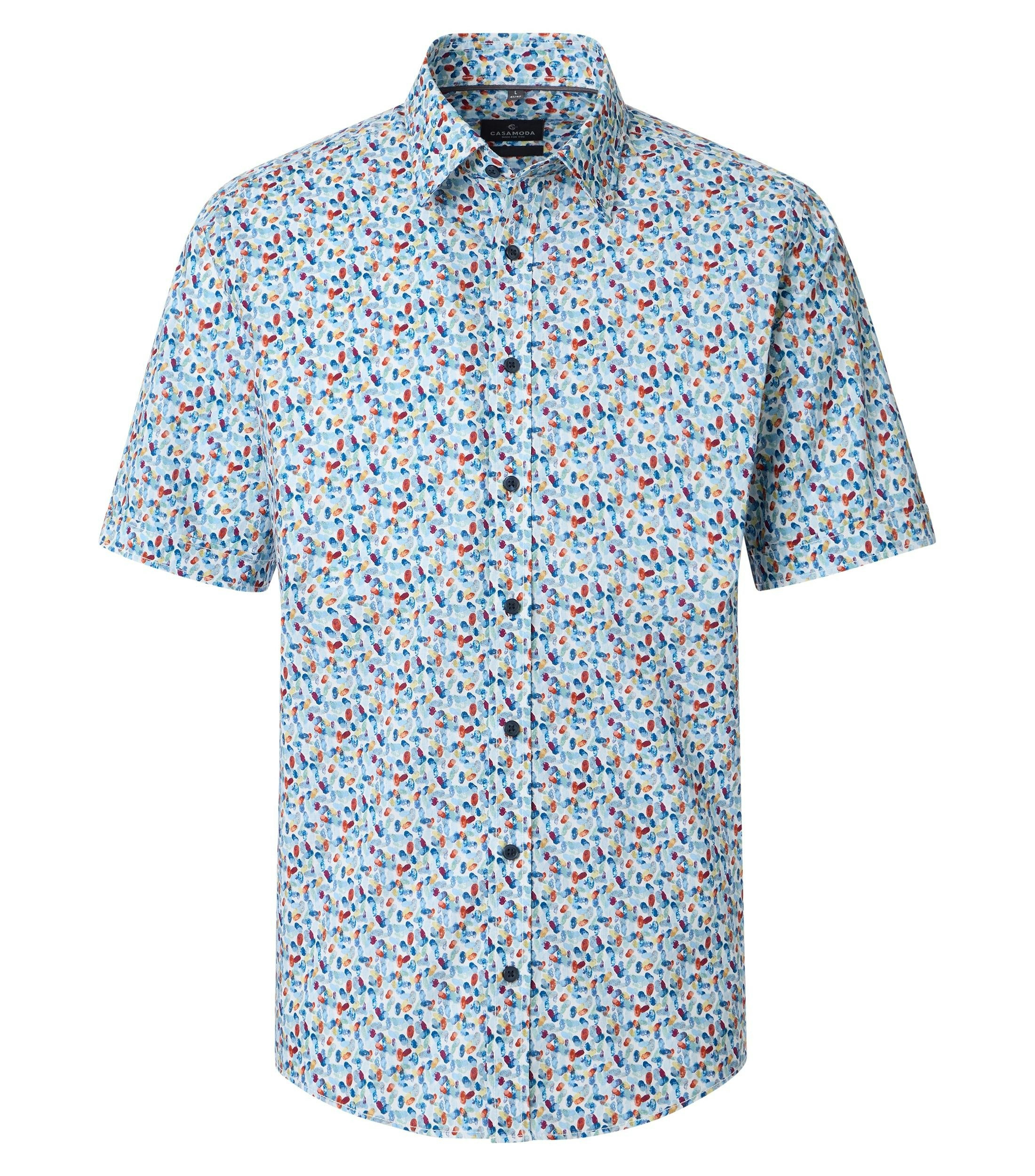 Ein Freizeithemd im Print Muster in der Farbe Blau