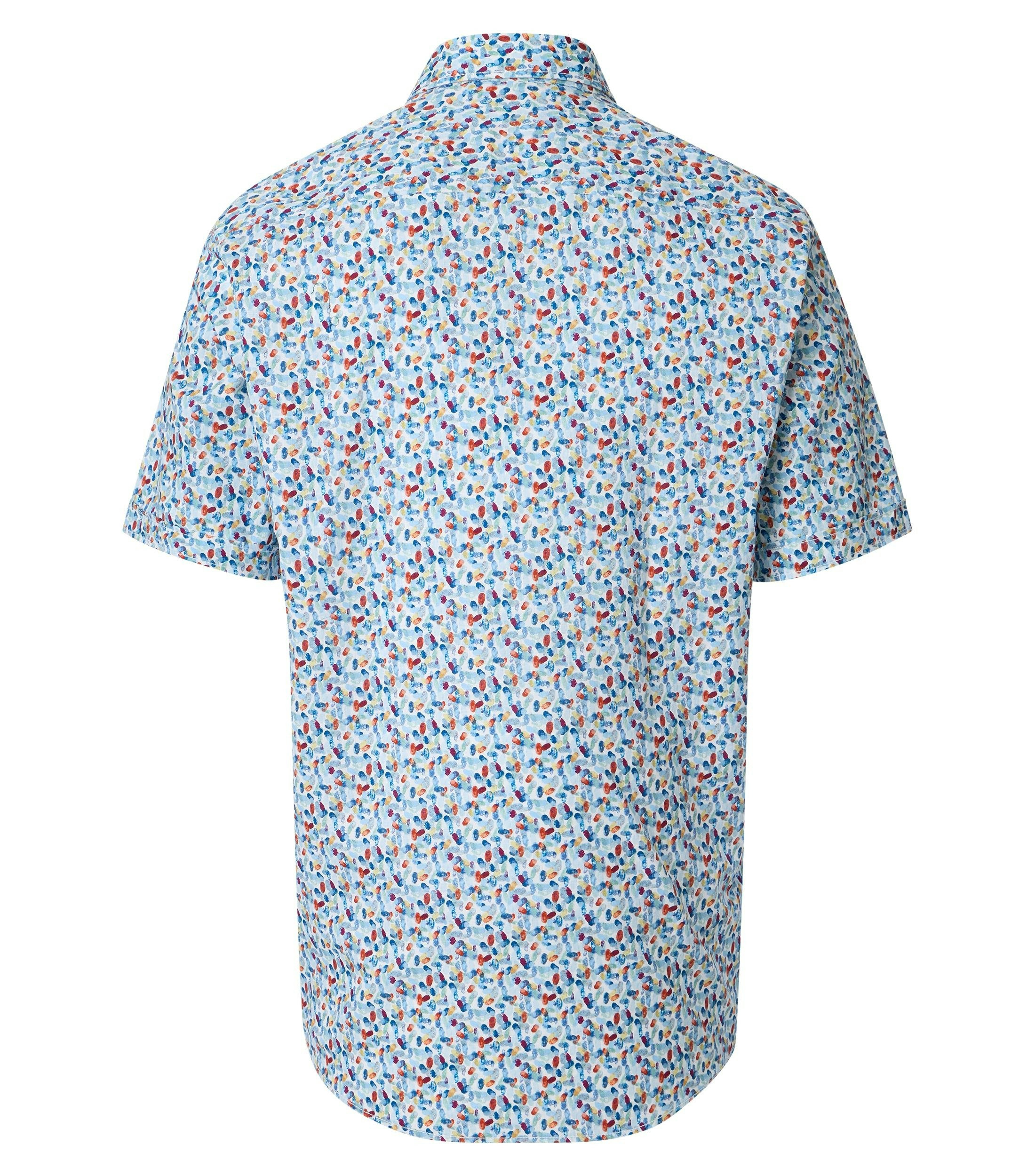 Ein Freizeithemd im Print Muster in der Farbe Blau