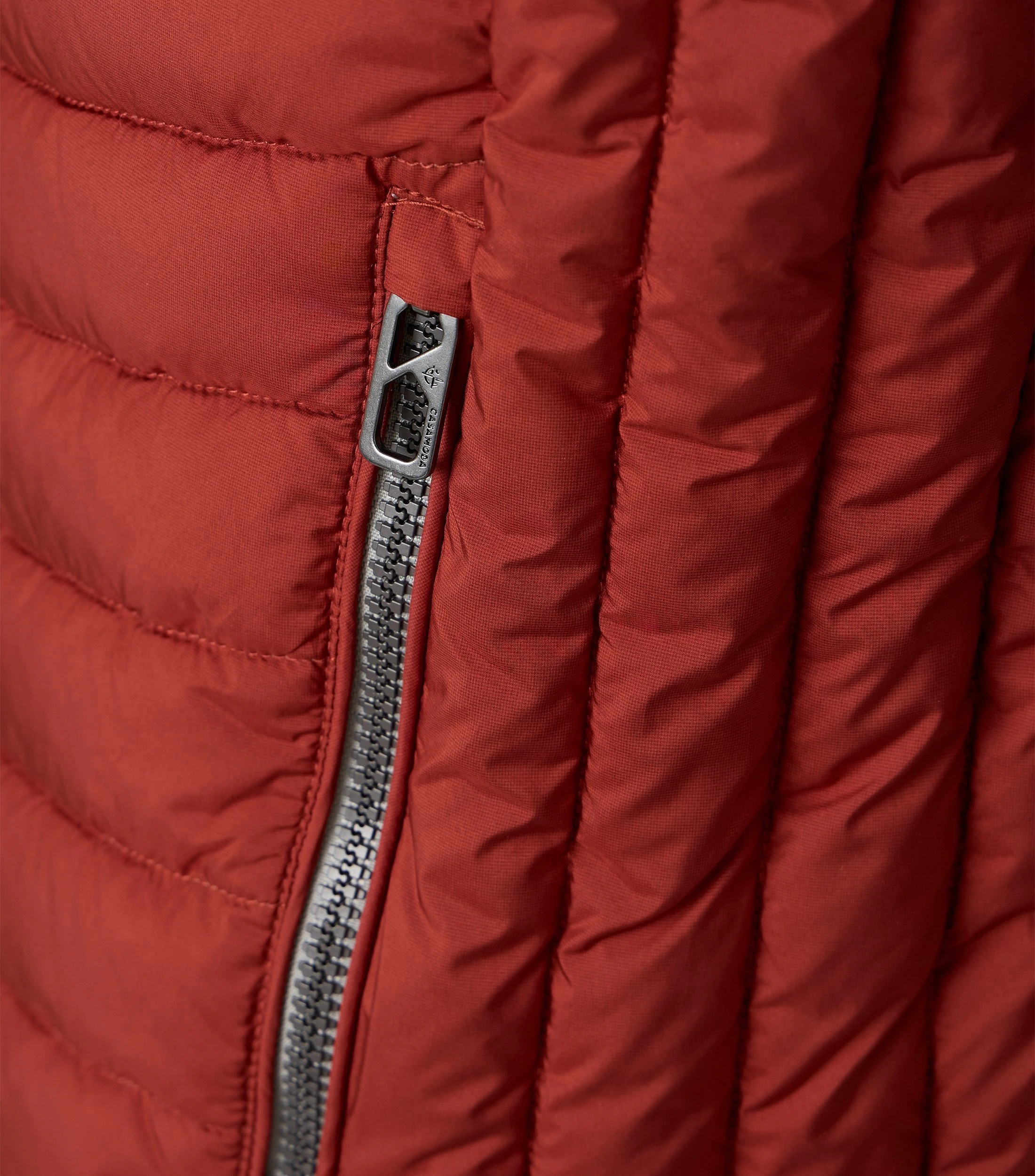 Weste im unifarbenen Design in der Farbe Rot