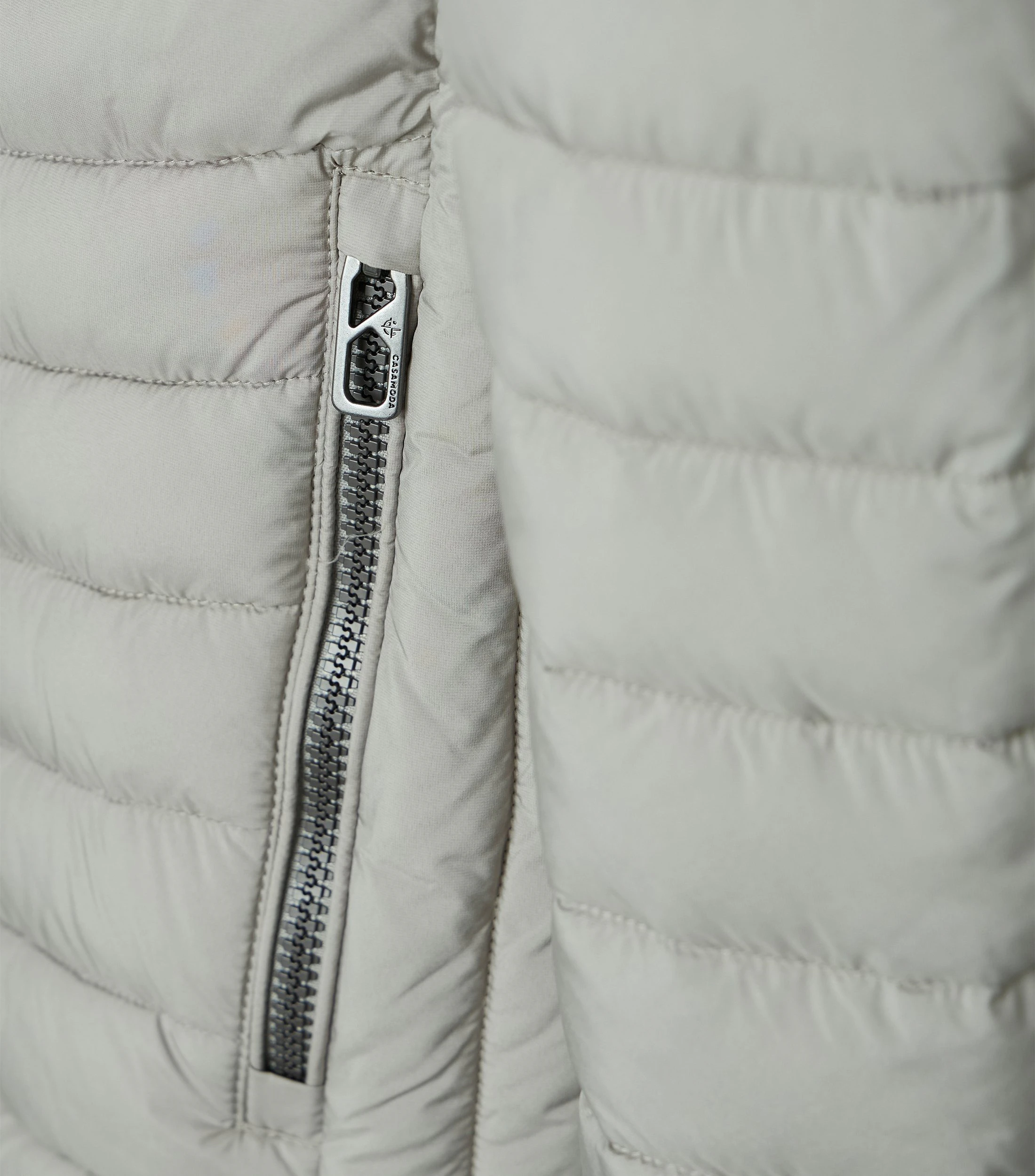 Jacke im unifarbenen Design in der Farbe Grau