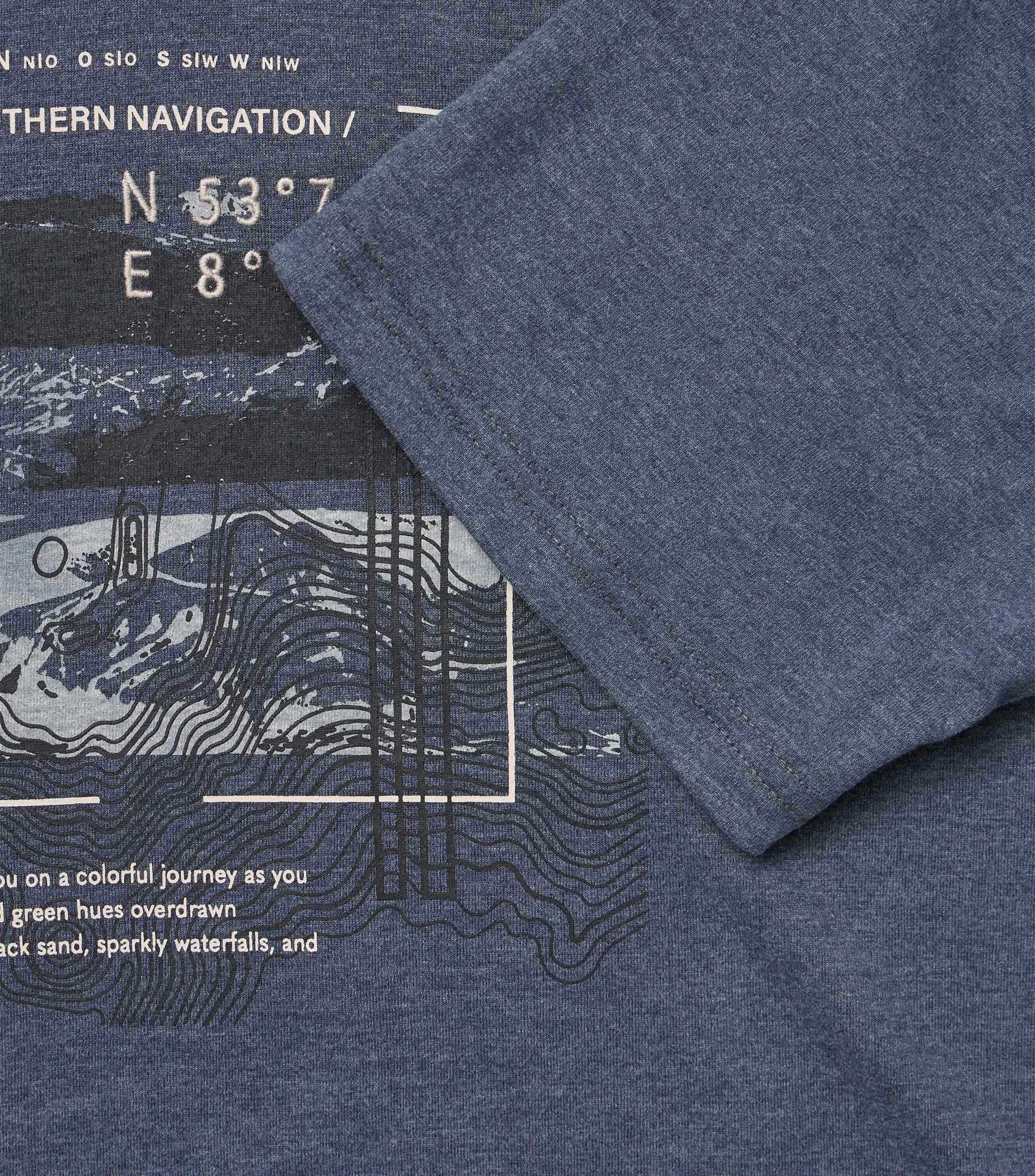 T-Shirt im Print-Muster in der Farbe Dunkelblau