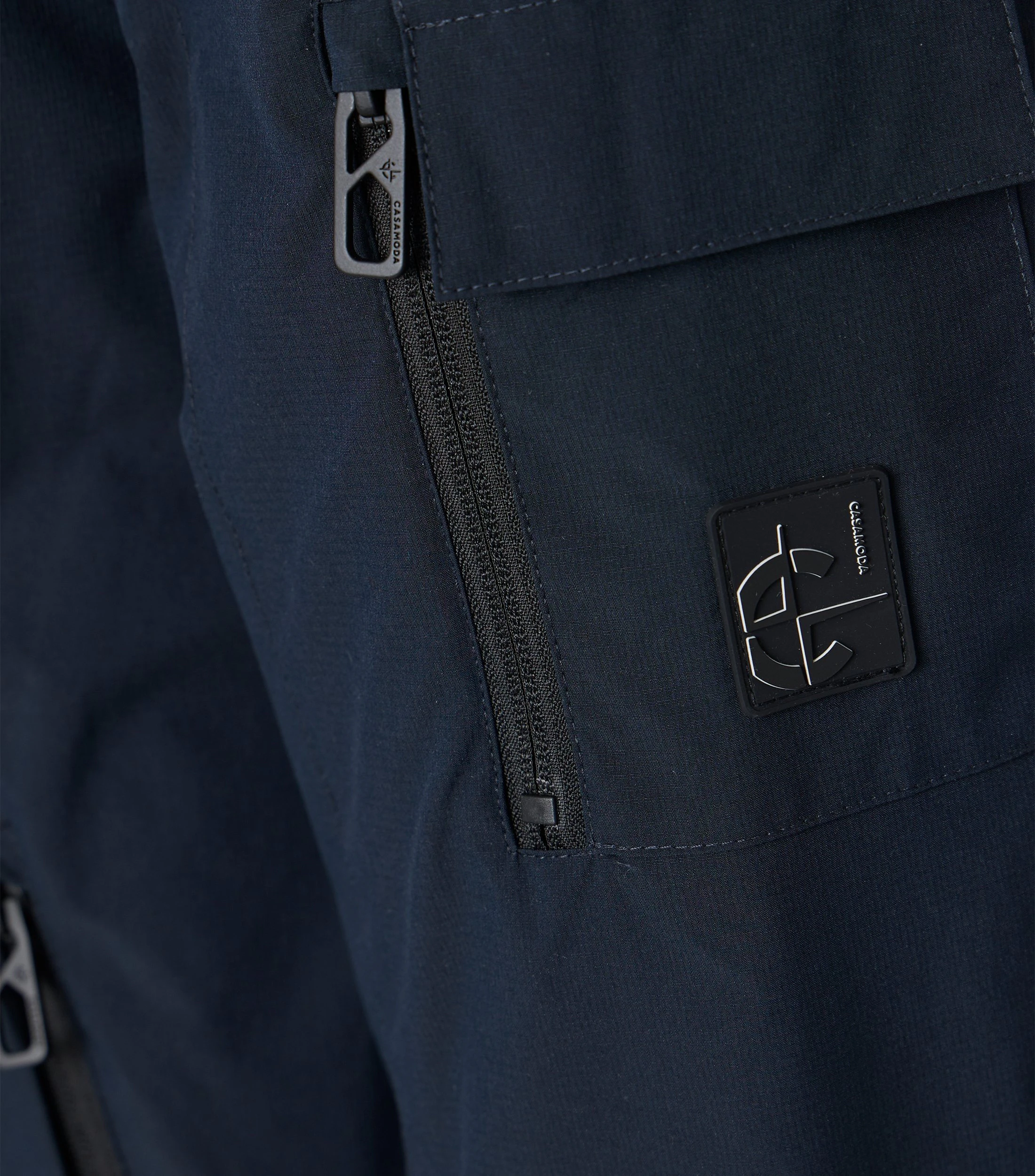 Jacke im unifarbenen Design in der Farbe Dunkelblau
