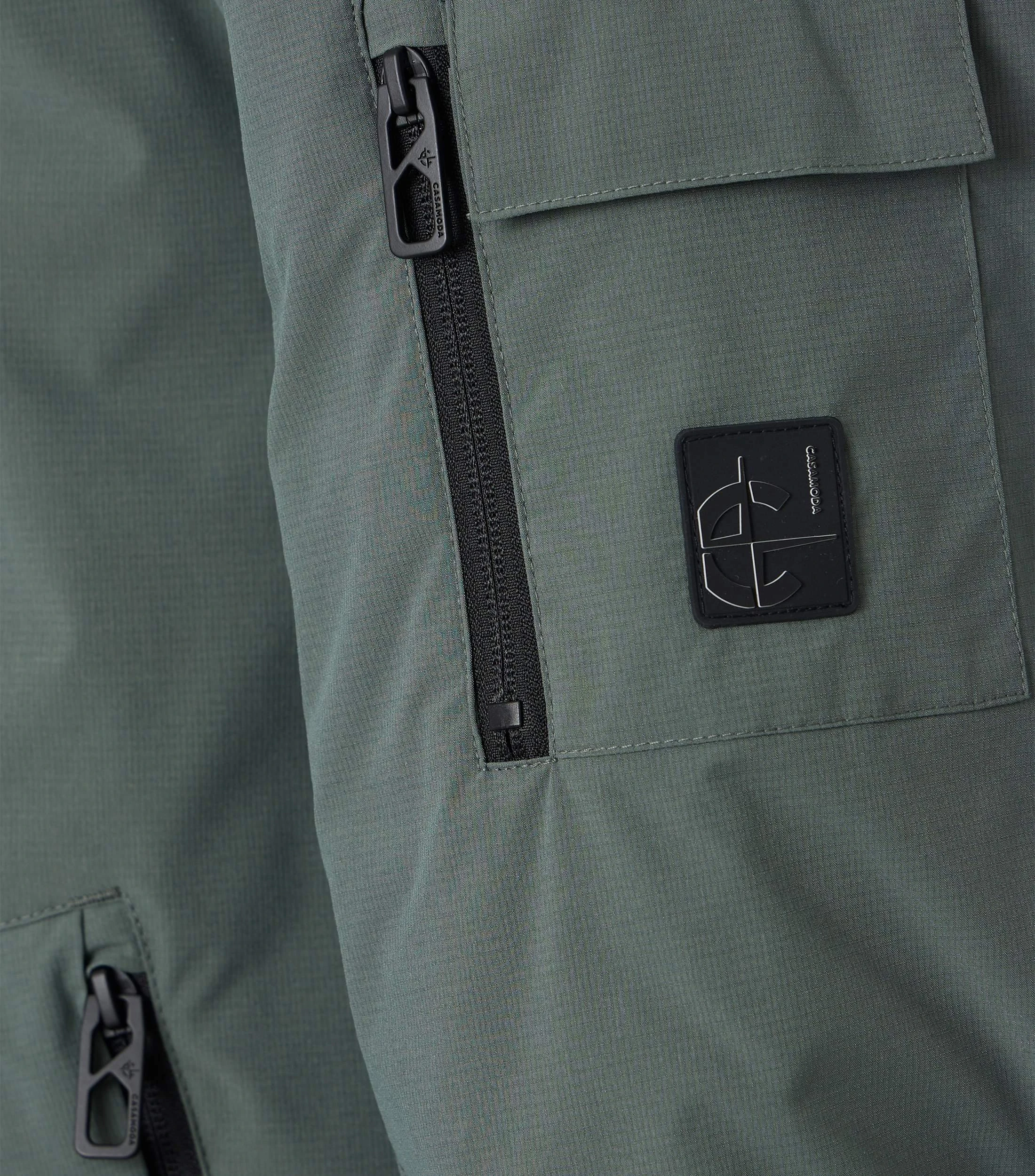 Jacke im unifarbenen Design in der Farbe Eukalyptus