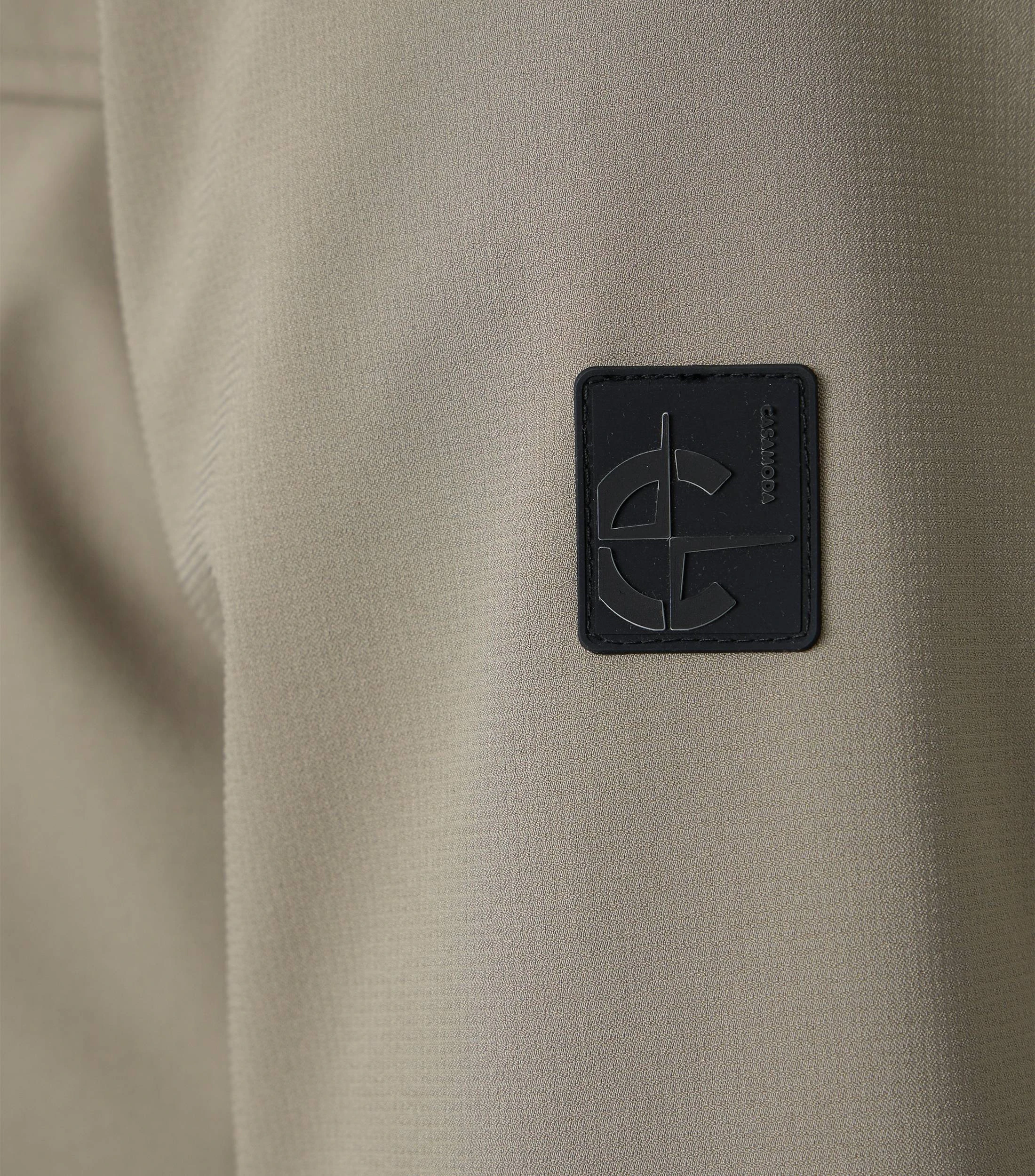 Softshelljacke im unifarbenen Design in der Farbe Sand