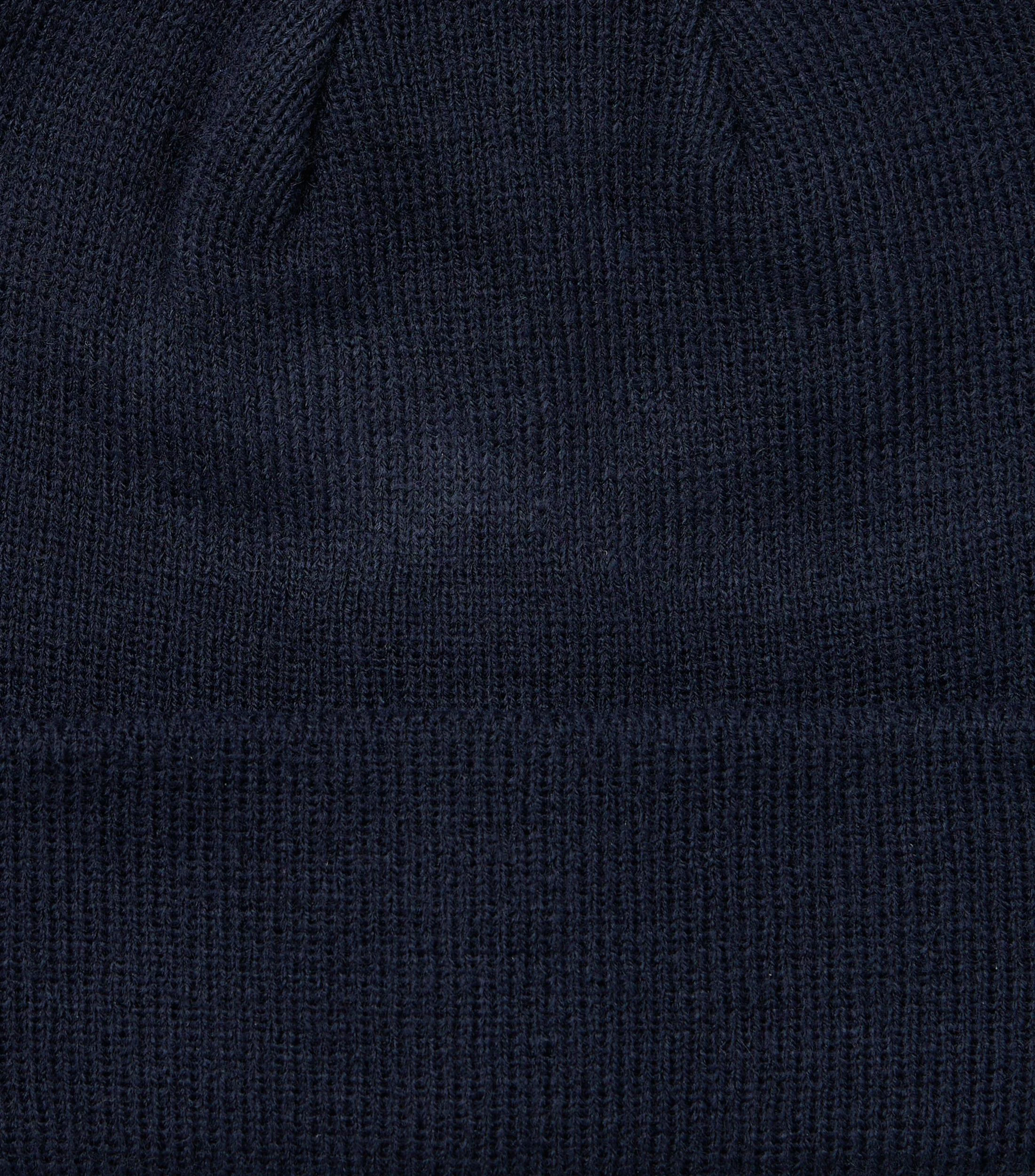 Mütze im unifarbenen Design in der Farbe Blau