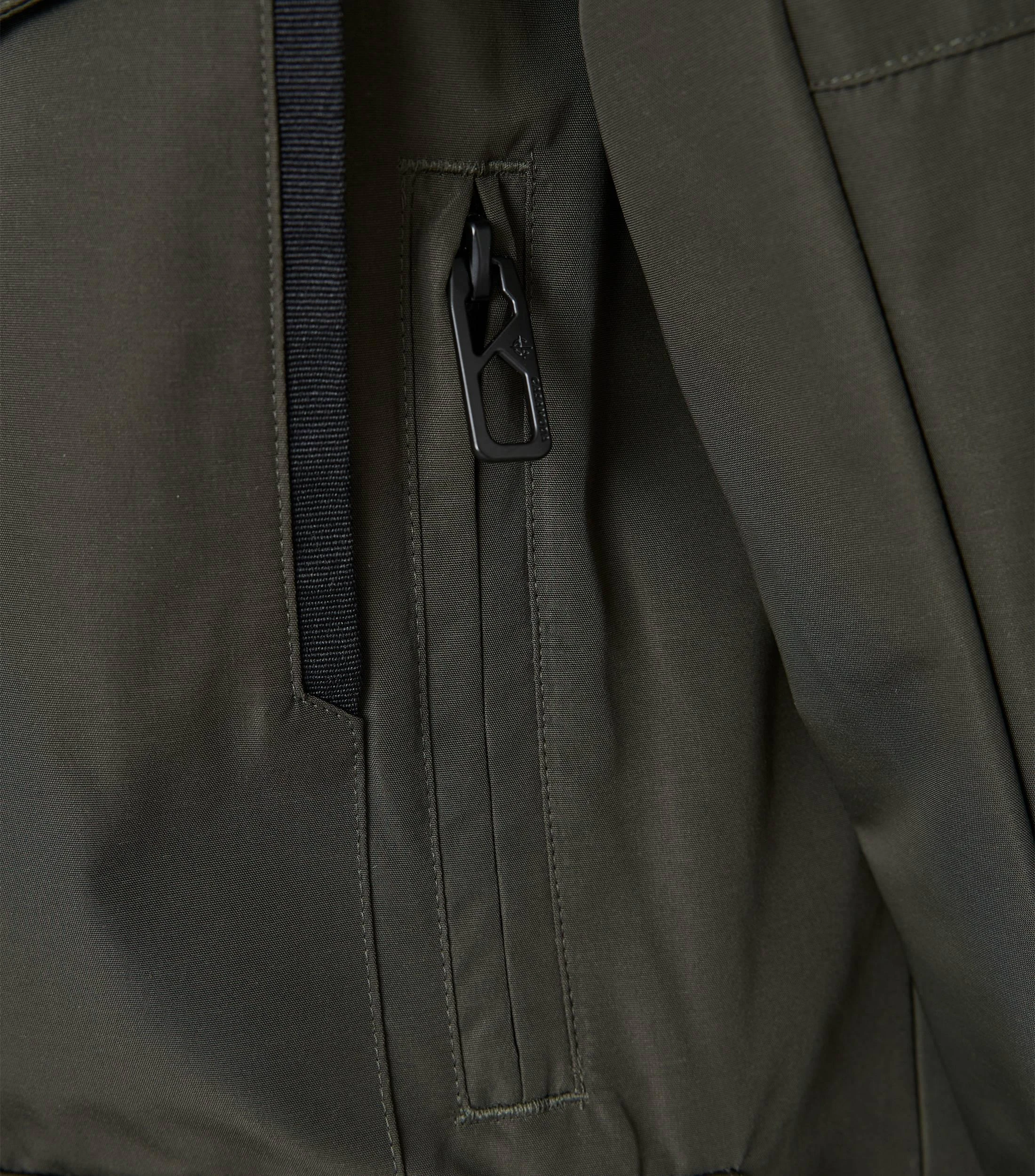 Jacke im unifarbenen Design in der Farbe Dunkelgrün
