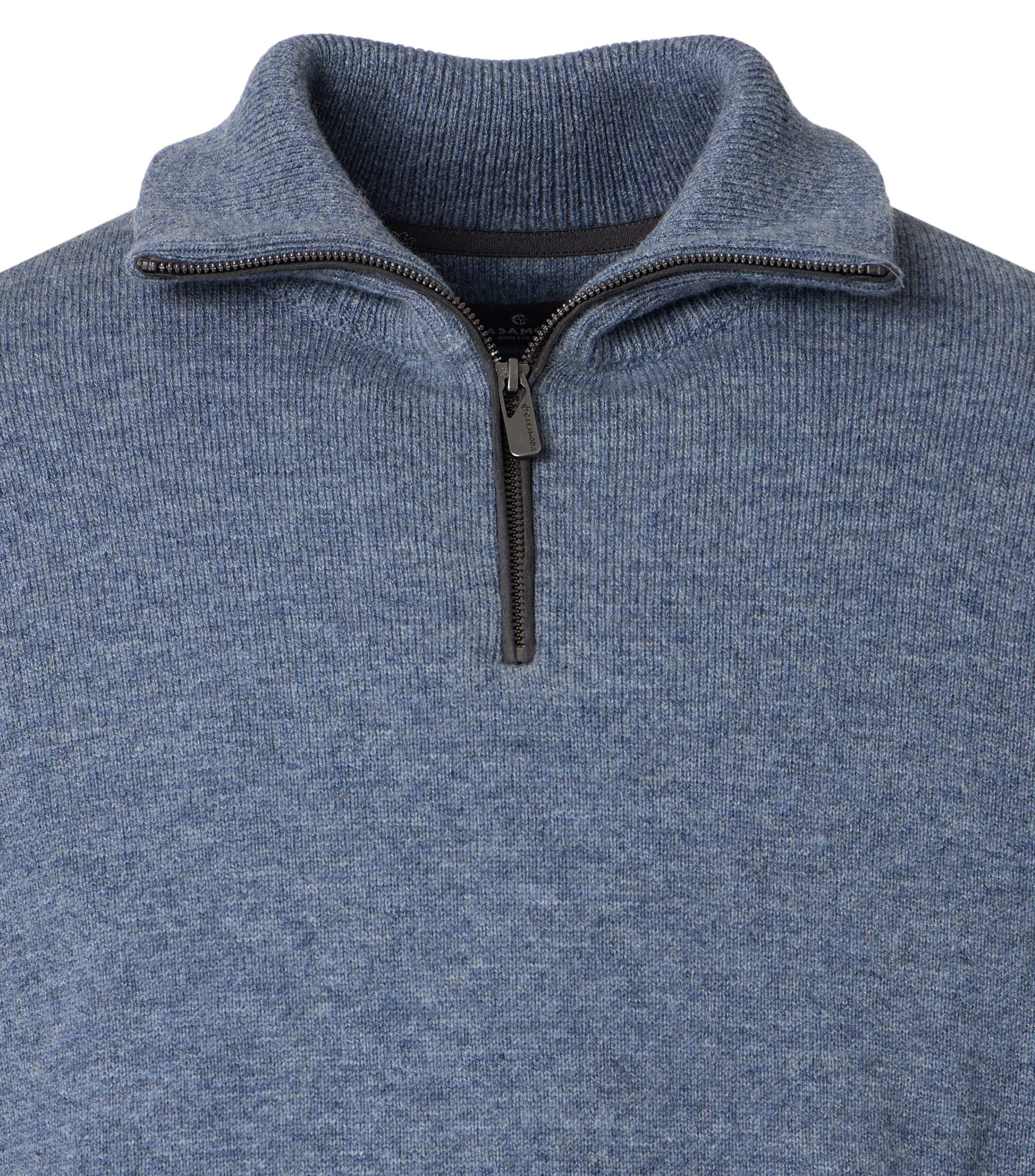 Blau (740)