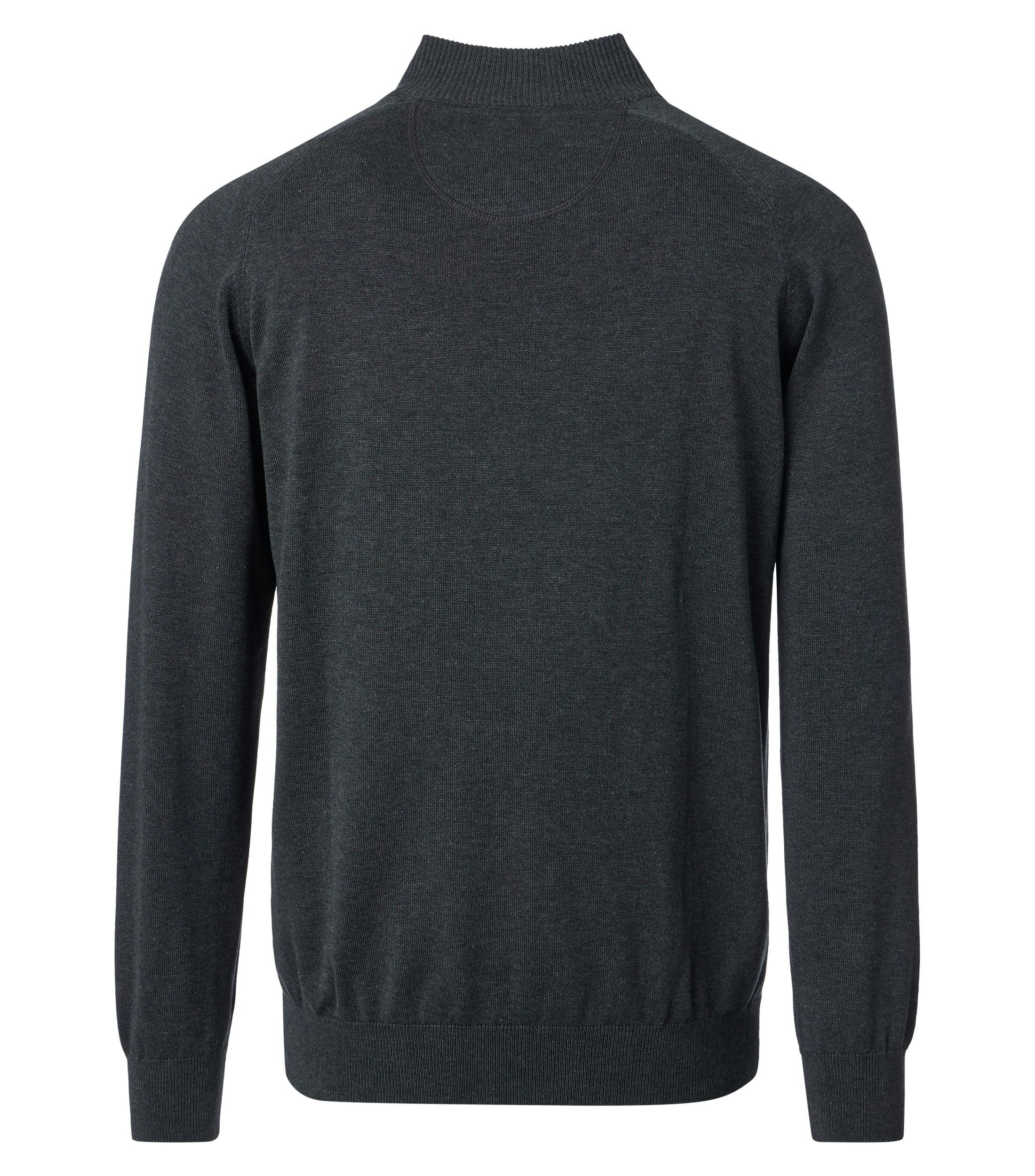 Das Model trägt eine Strickjacke im uni Muster in der Farbe Grauschwarz