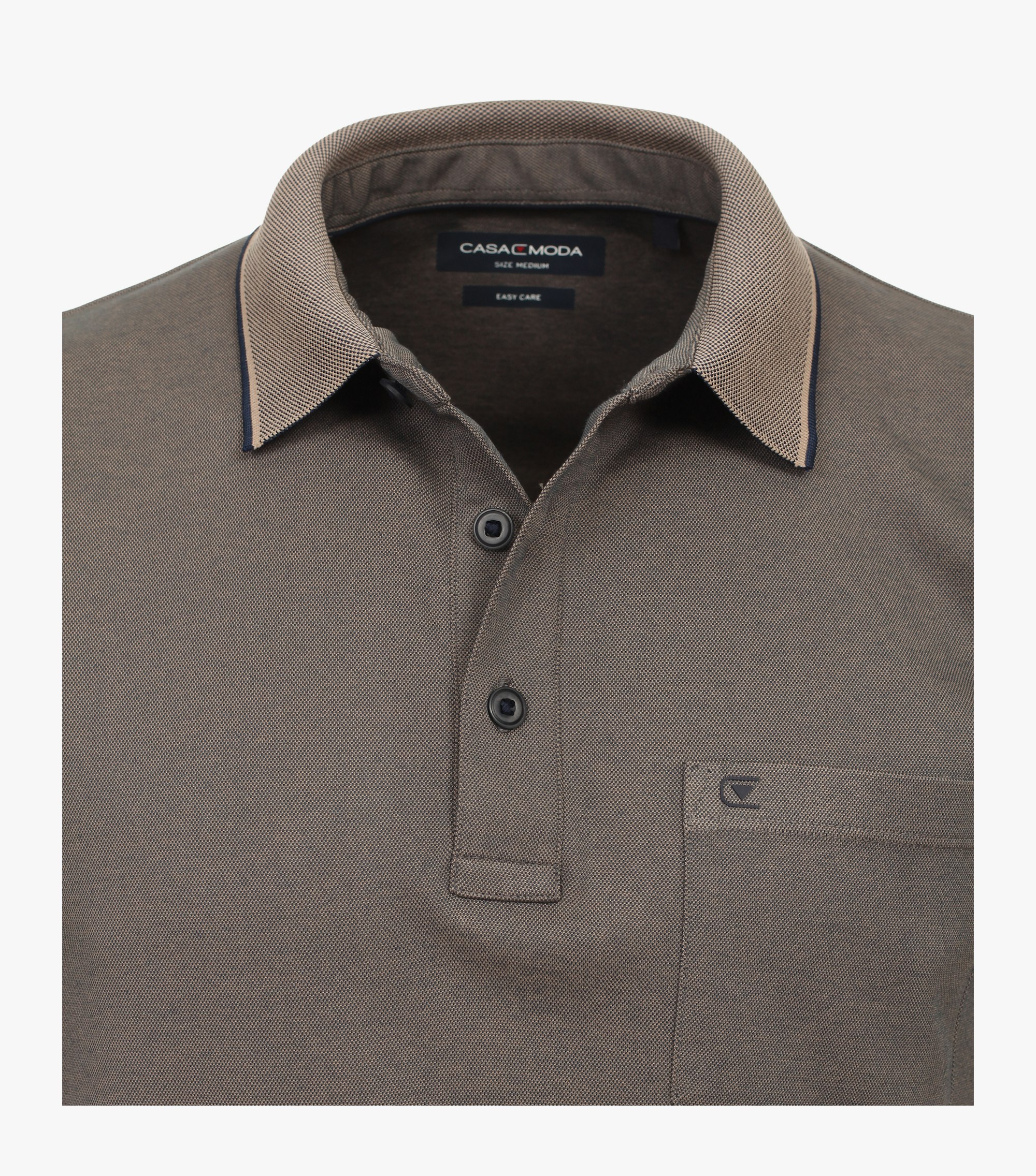 Ein Polo-Shirt im uni Muster in der Farbe Schlamm