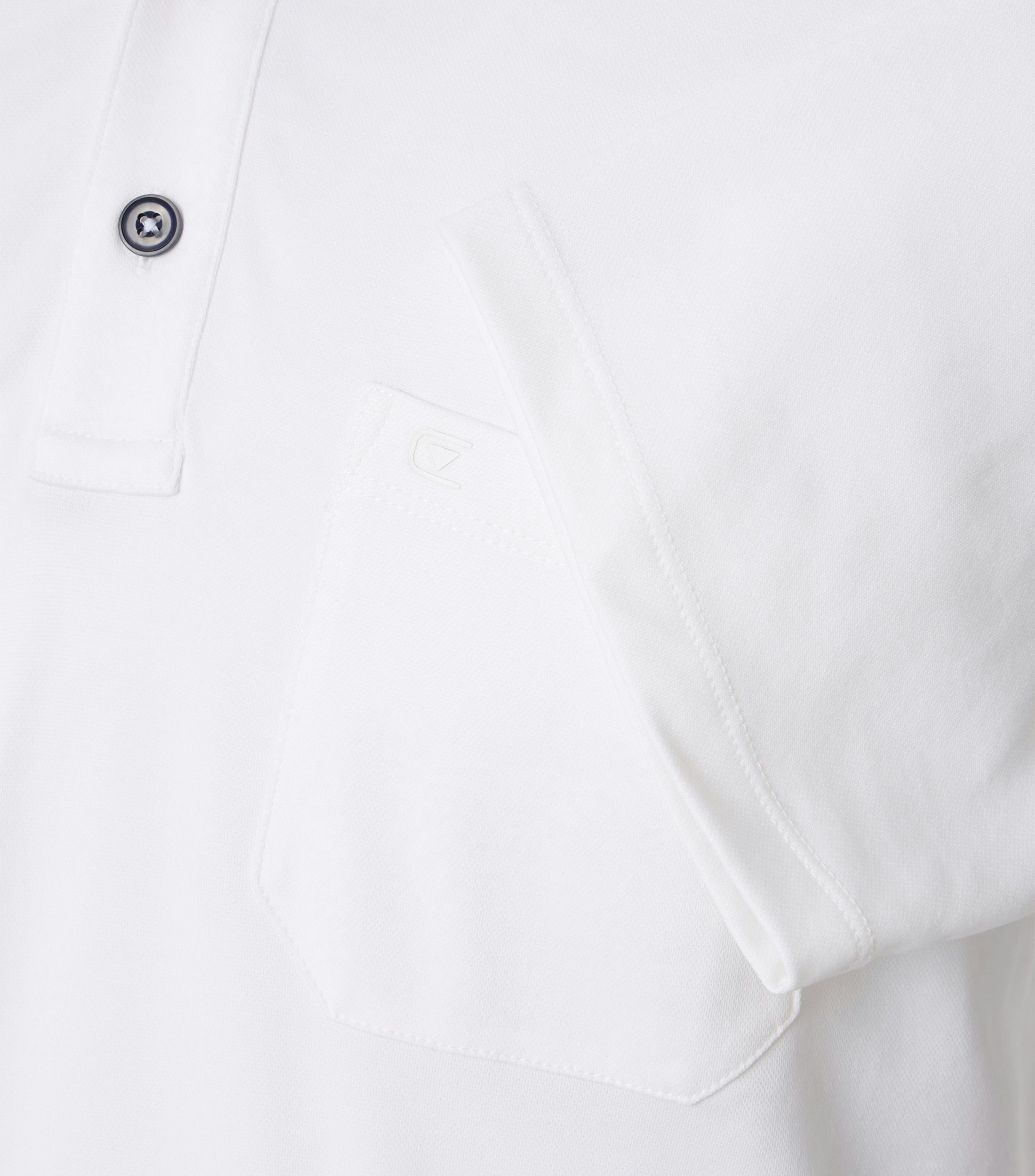 Ein Polo-Shirt im uni Muster in der Farbe Weiß