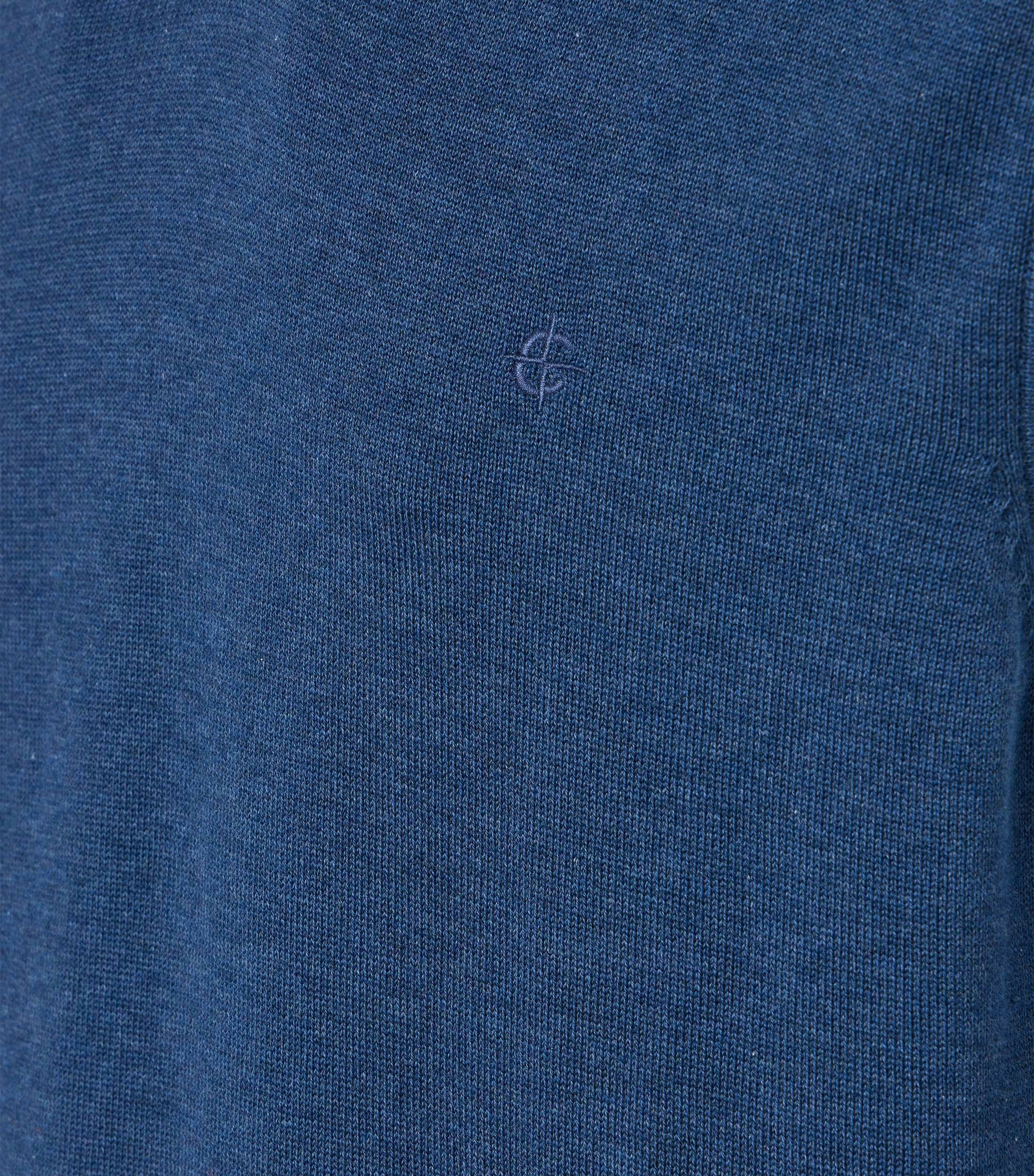 Ein Pullunder im uni Muster in der Farbe Aquadunkelblau