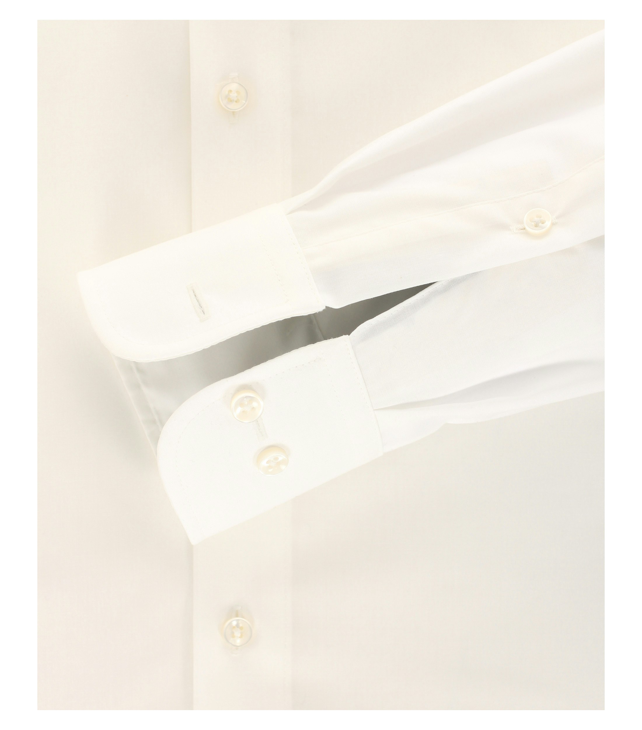 Ein Businesshemd im uni Muster in der Farbe Weißbeige