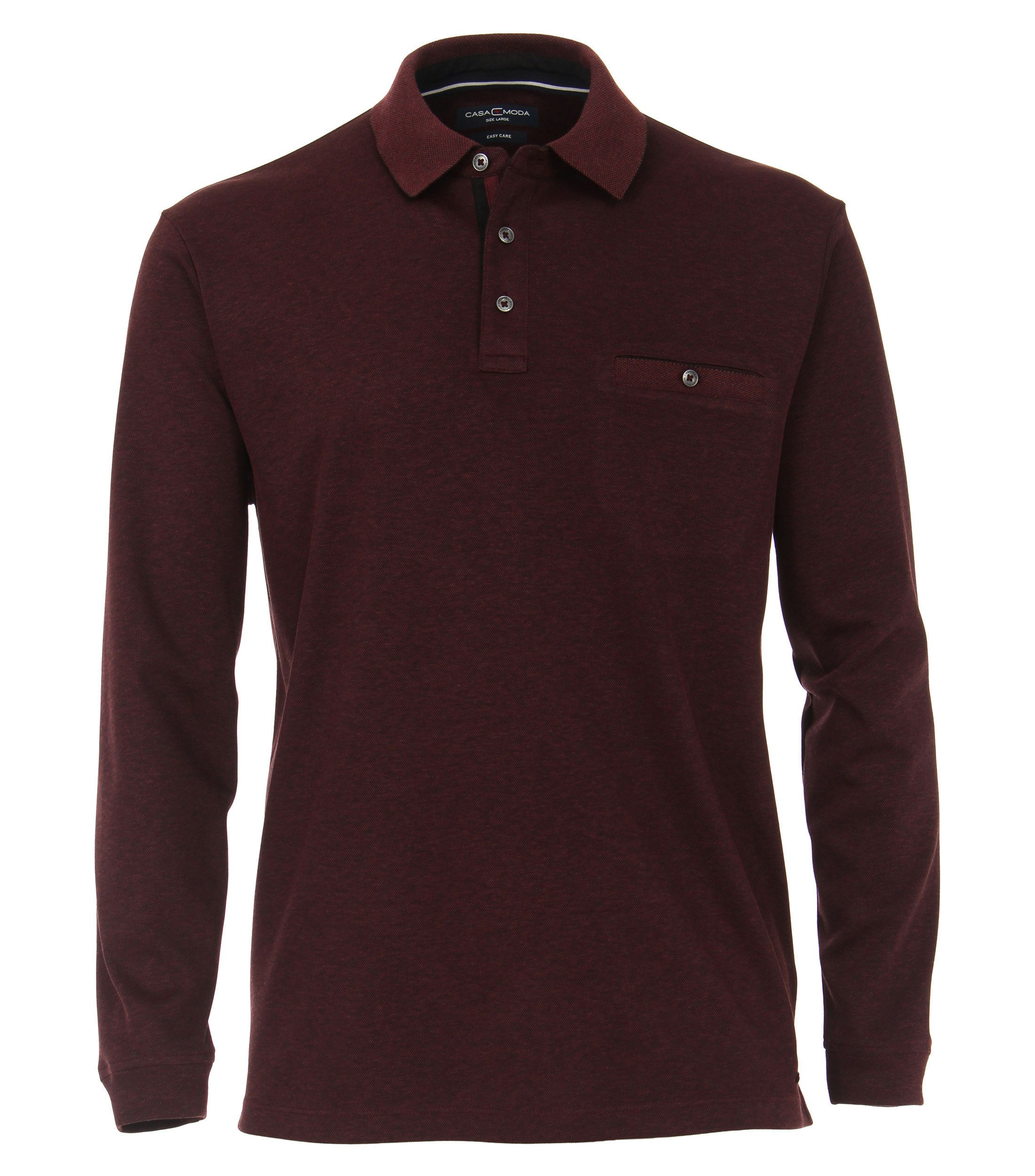 Das Model trägt ein PoloShirt im gestreift Muster in der Farbe Dunkelrot