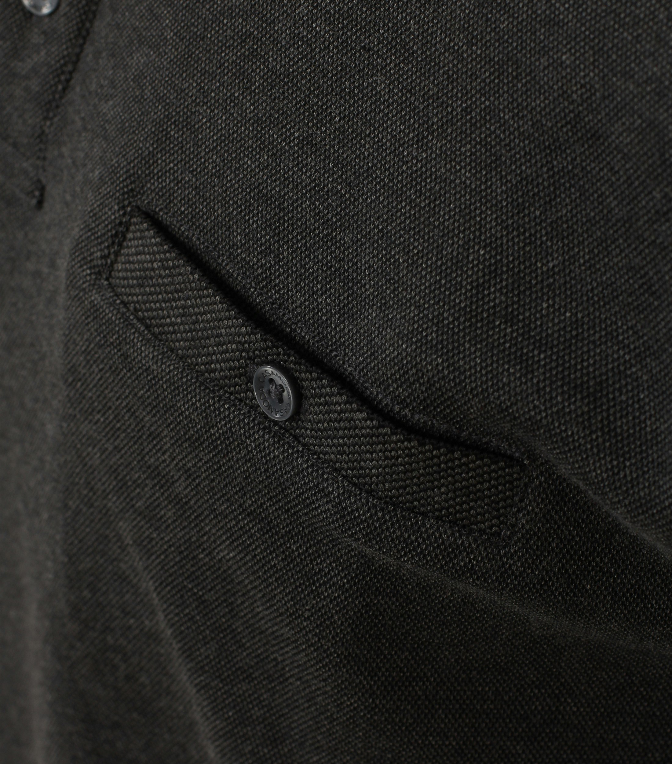 Polo-Shirt im unifarbenen Design in der Farbe Dunkelgrau