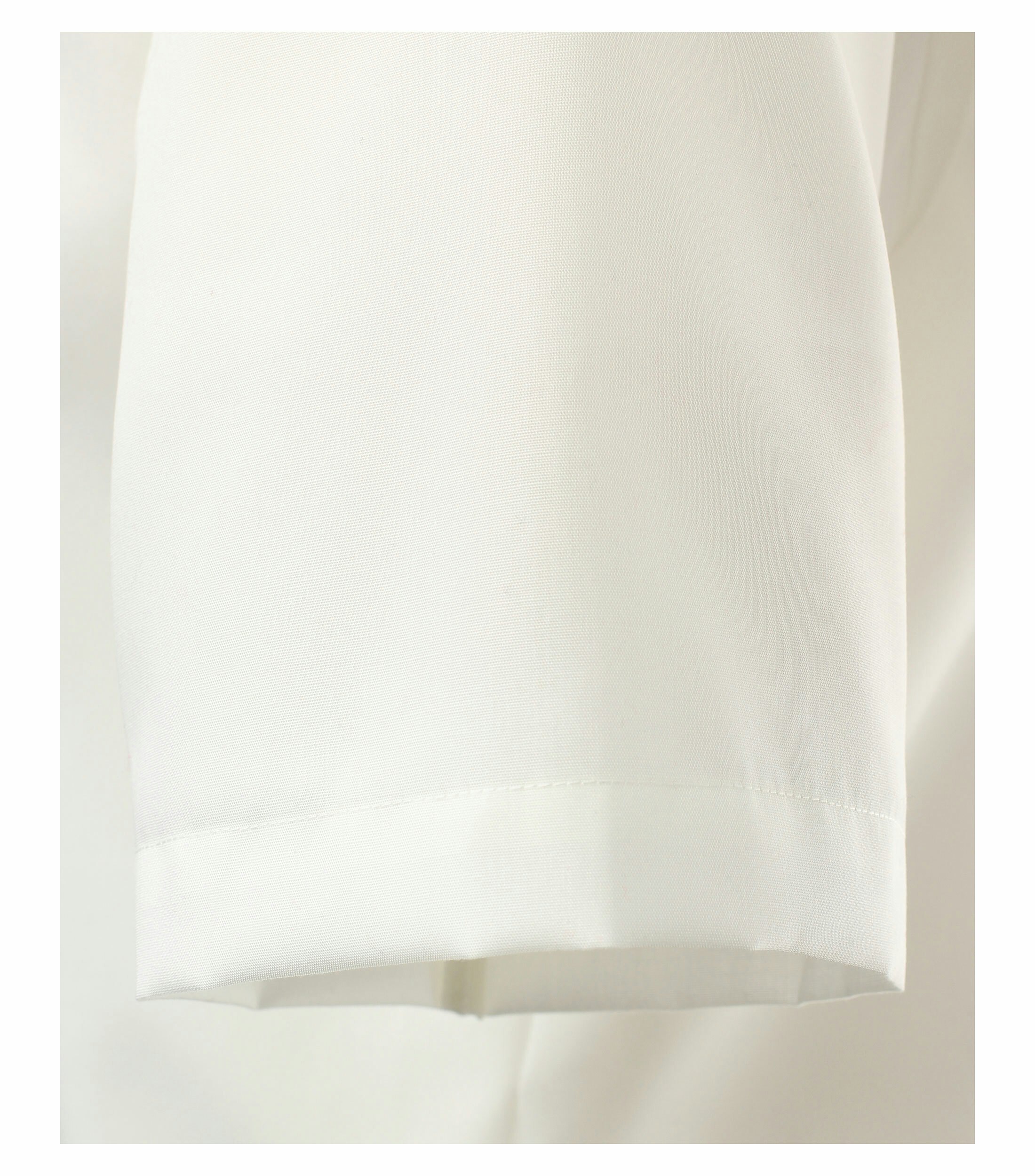 Ein Businesshemd im uni Muster in der Farbe Champagner