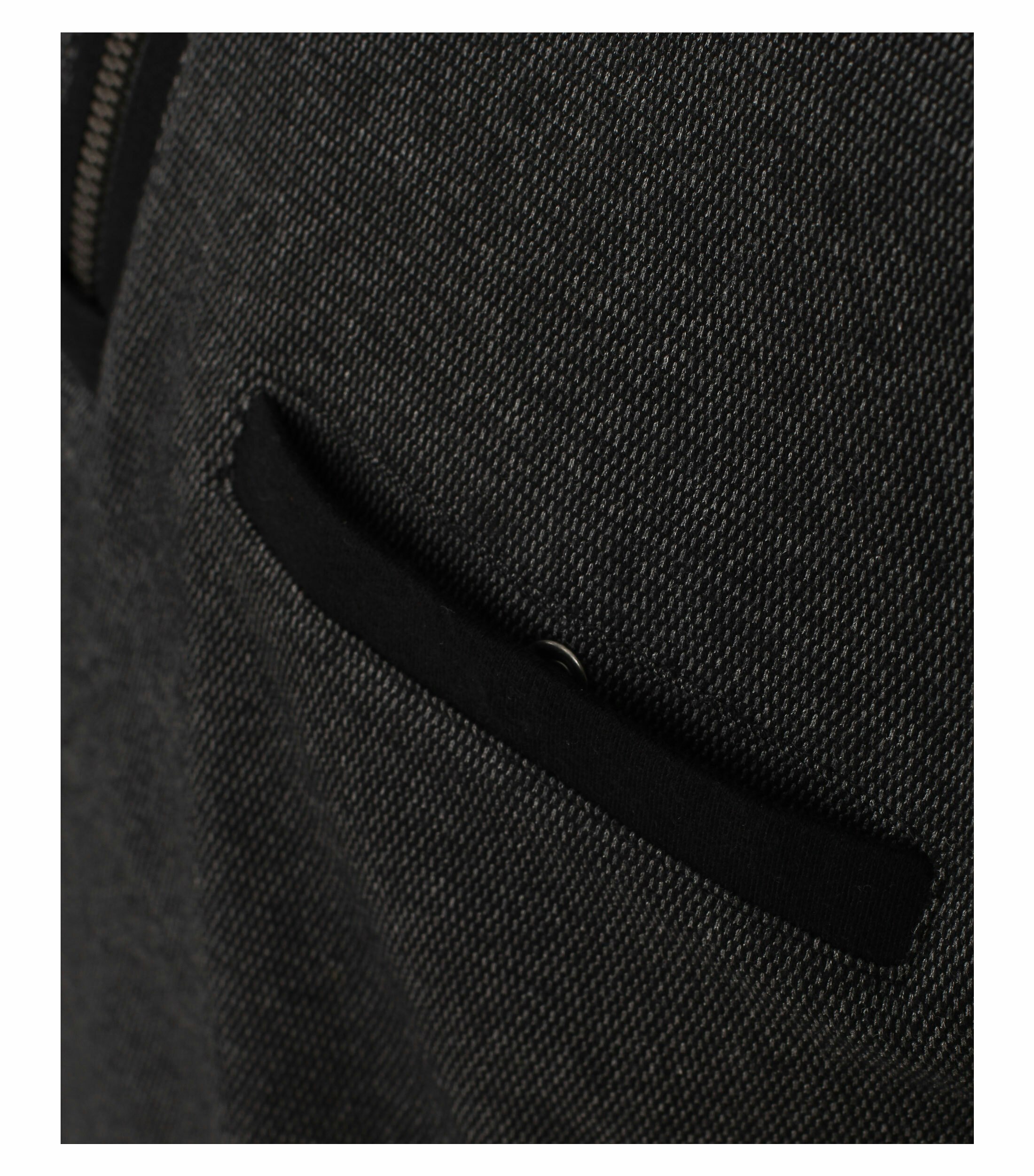 Ein Troyer im uni Muster in der Farbe Grau