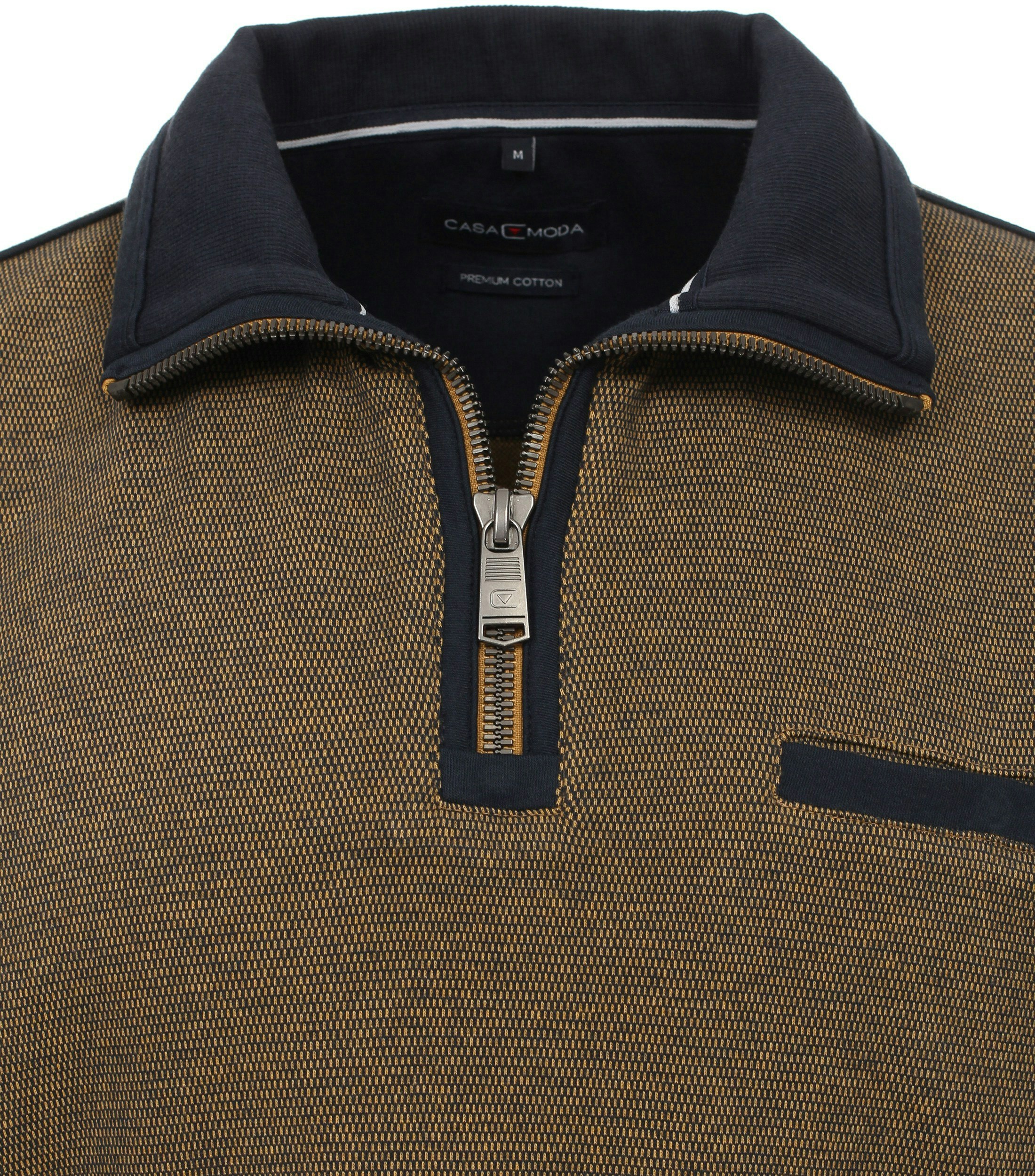 Ein Troyer im uni Muster in der Farbe Senfgelb