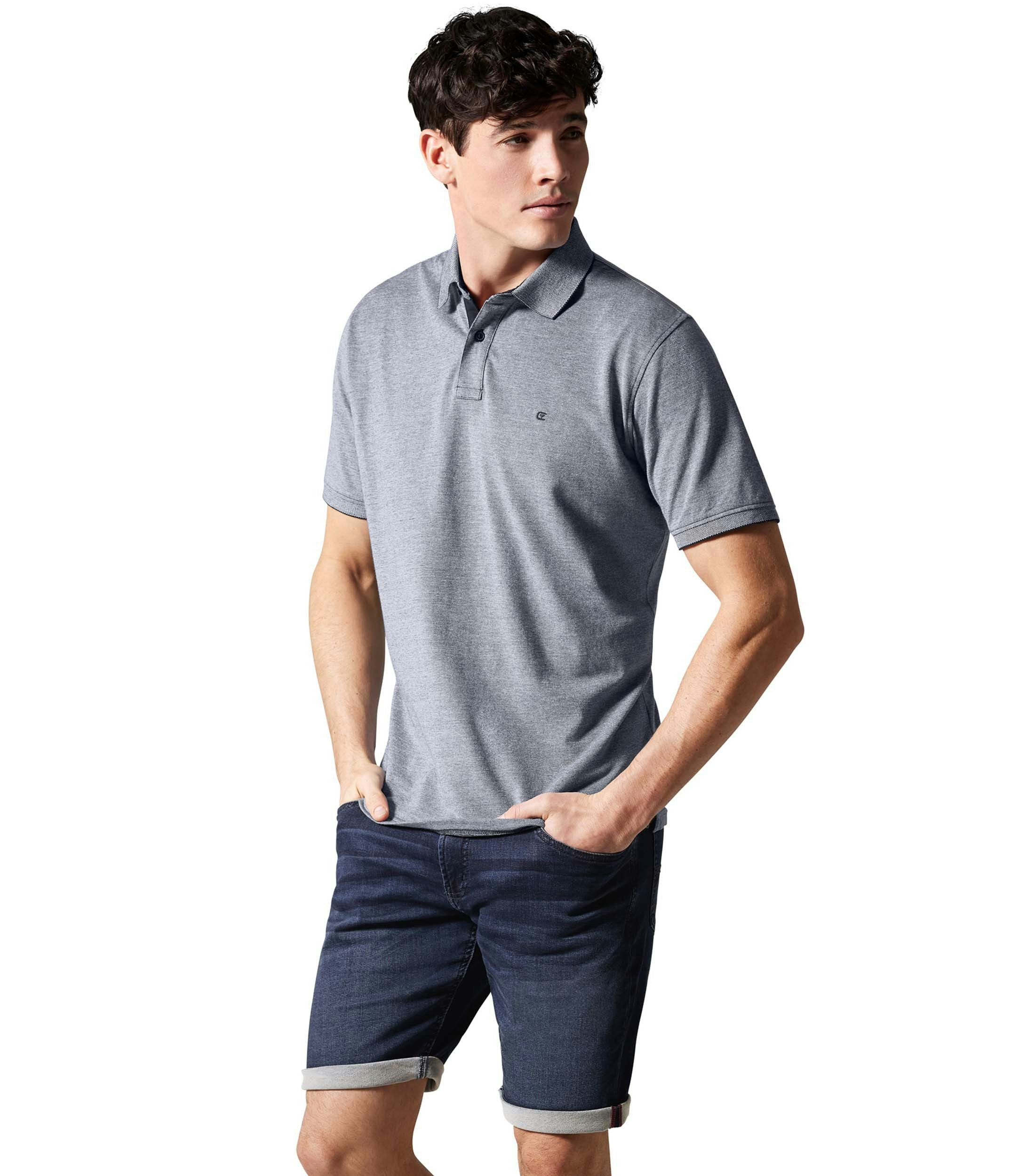 Polo-Shirt im unifarbenen Design in der Farbe Hellgrau