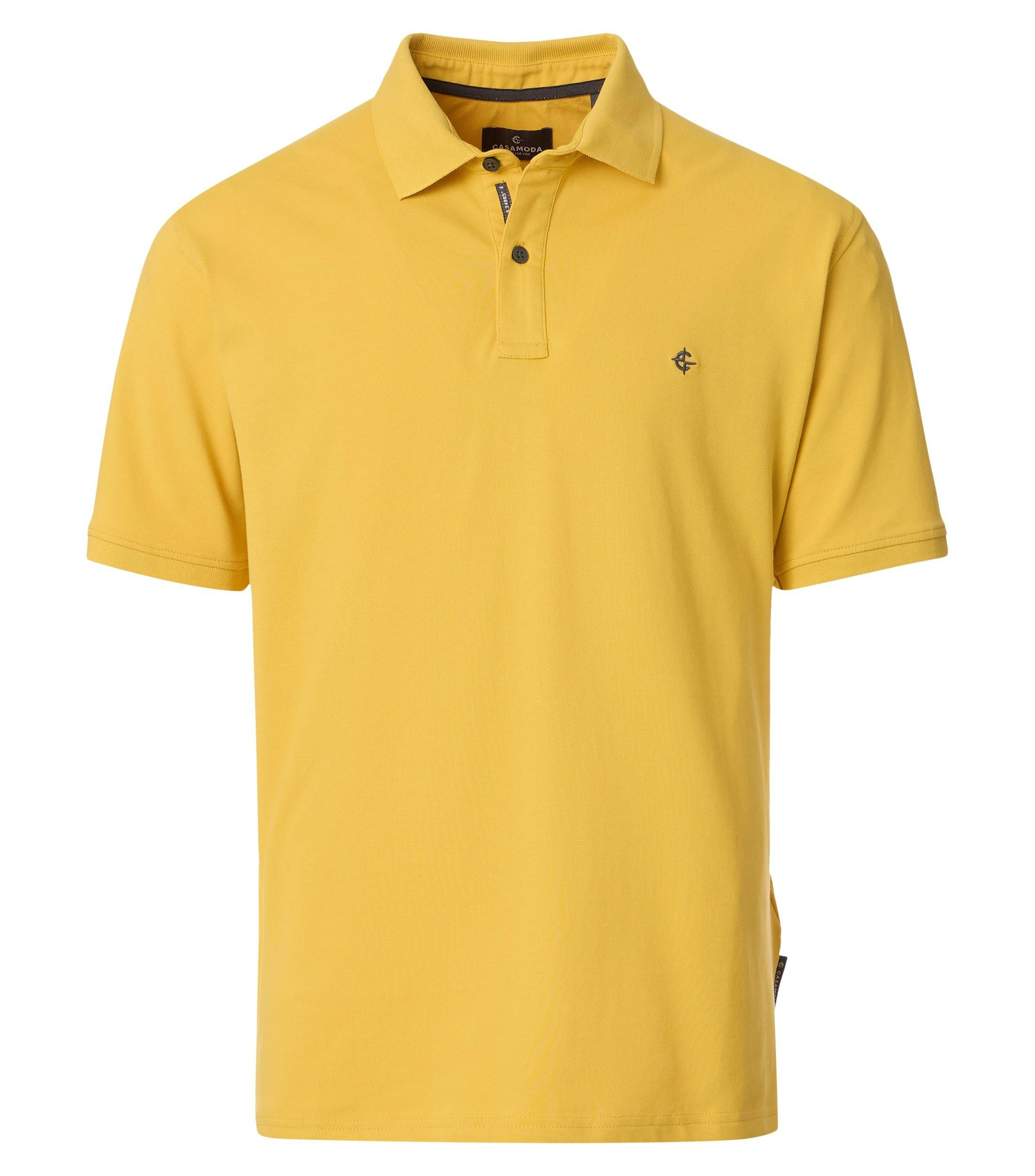 Das Model trägt ein PoloShirt im uni Muster in der Farbe Gelb