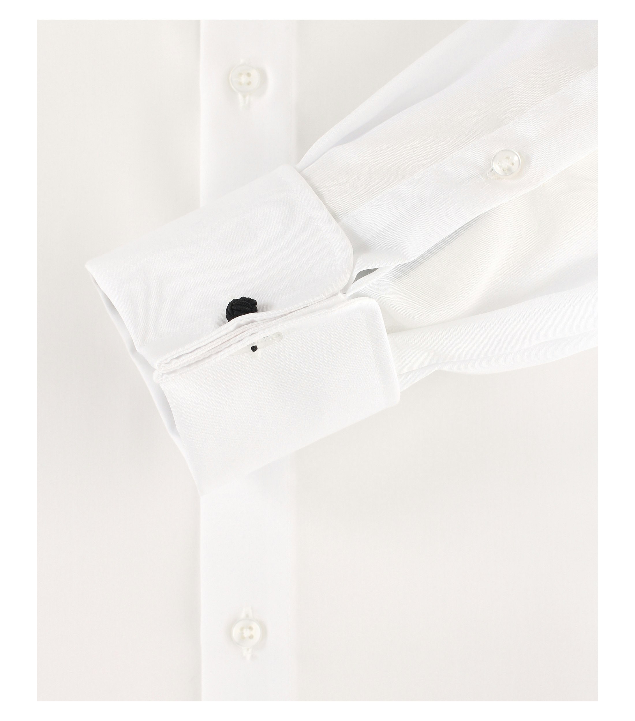 Ein Businesshemd im uni Muster in der Farbe Weiß